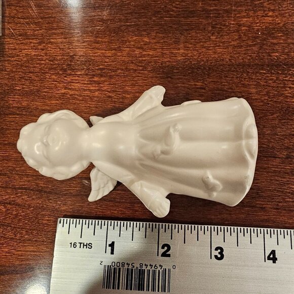 Vintage Ceramic Angel Figurine With Wings & Birds, Forward Leaning - Picture 7 of 7